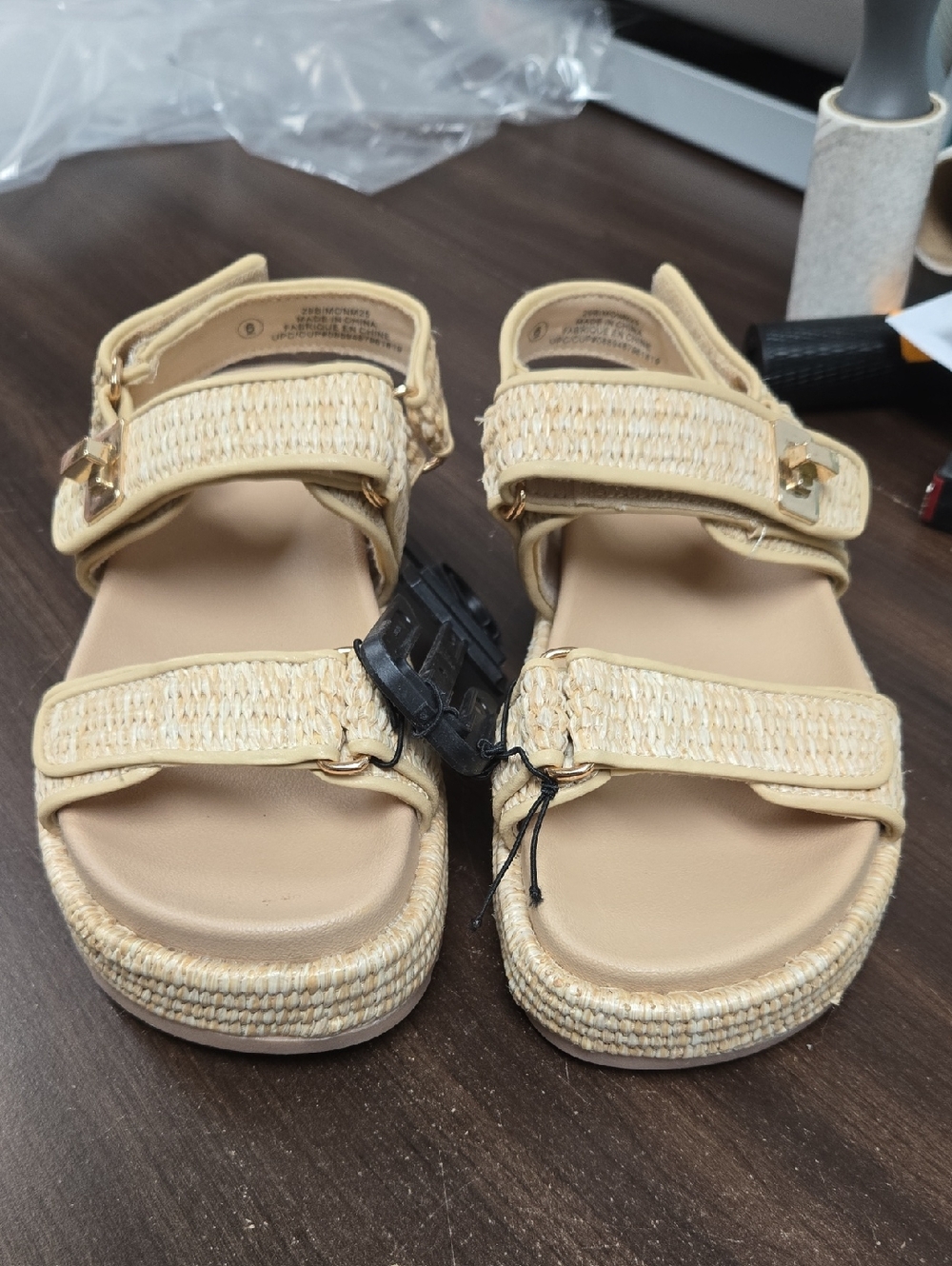 Madden NYC Size 6 Beige Woven Platform Sandal